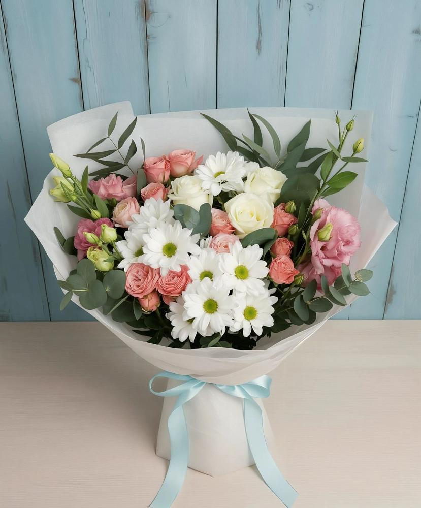 Букет цветов из: Розы, Лизиантусы и Хризантемы в Усть-Уде