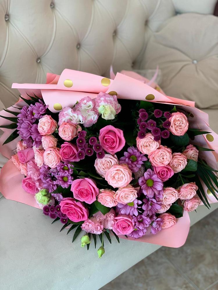 Букет цветов из: Хризантемы, Розы и Лизиантусы в Усть-Уде