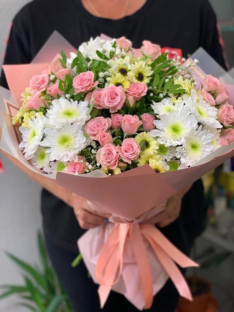 Букет цветов из: Розы и Хризантемы в Усть-Уде