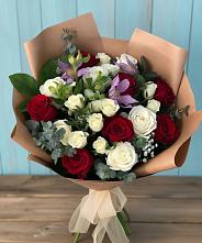 Букет цветов из:  Розы и Альстромерии в Усть-Уде
