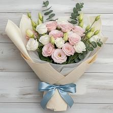 Букет цветов из:  Лизиантусы в Усть-Уде