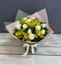 Букет цветов из:  Орхидеи и Розы в Усть-Уде