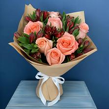 Букет цветов из:  Розы и Альстромерии в Усть-Уде