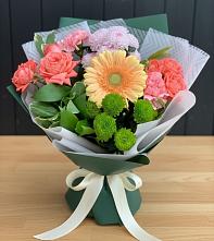 Букет цветов из:  Гвоздики, Розы, Герберы и Хризантемы в Усть-Уде